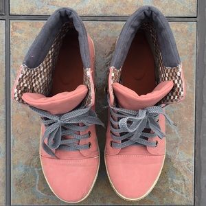 Pink lace up fake timberlands